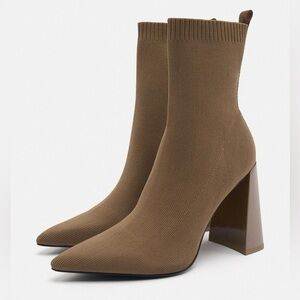 NWT Women’s ZARA Beige Fabric Geometric heeled ankle boot- Size 37